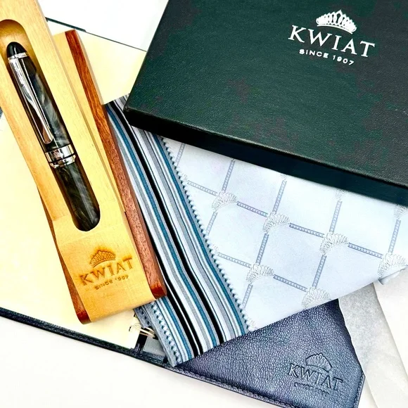 KWIAT DIAMOND Bride-To-Be Engagement Gift Set - Picture 3 of 15